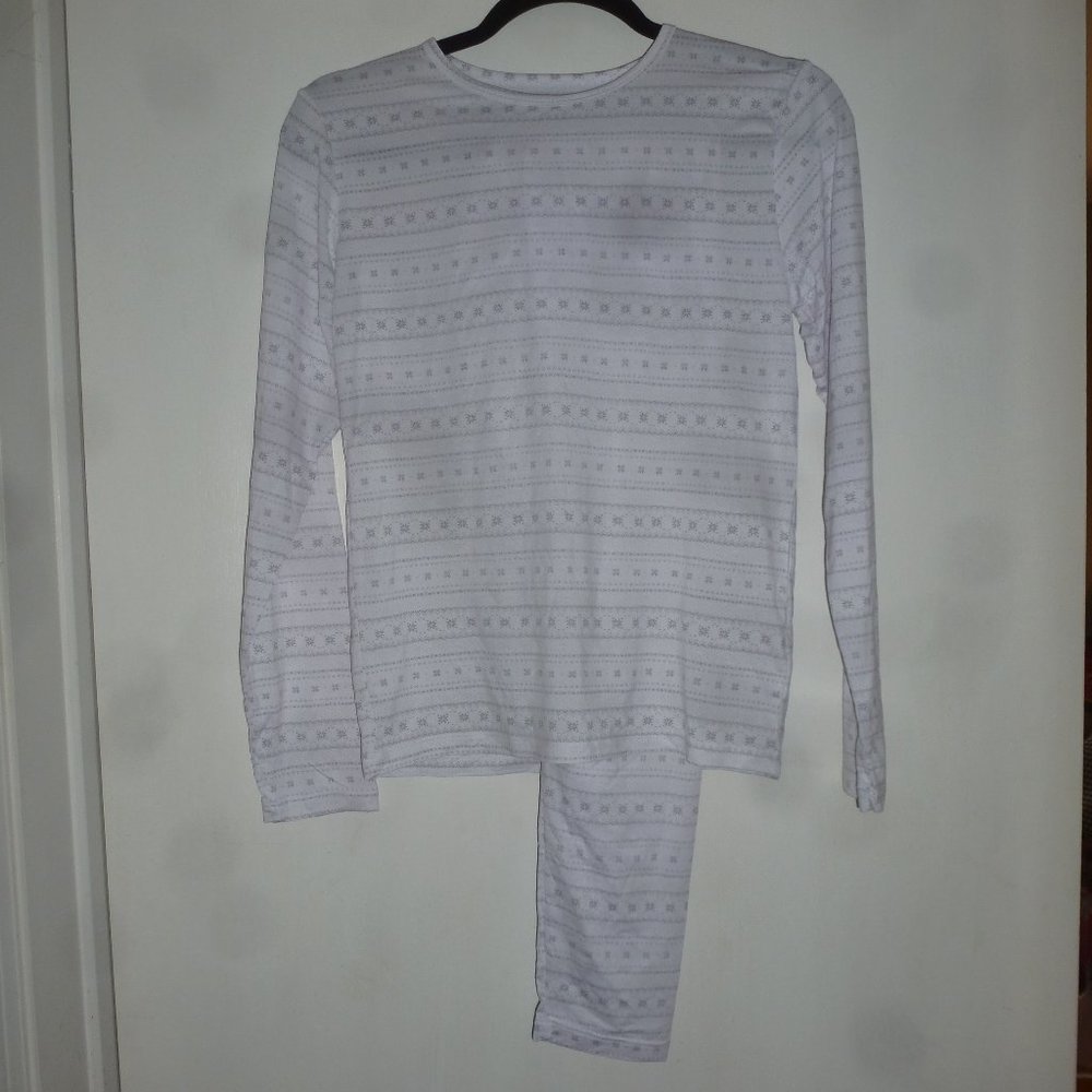 32 DEGREES Teen's Heat Base Layer Set White Snowflake Pijama Sz XL( kids)